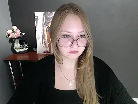 Snapshot of lady_minx chatting on 10-21-25, 06:24 lady minx online show from 10-21-25, 06:24