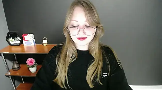 Snapshot of lady_minx chatting on 02-06-25, 10:58 lady minx online show from 02-06-25, 10:58
