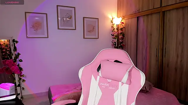 Veronica isaza   online show from 09-25-25, 01:17