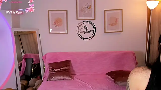 Veronica isaza   online show from 10-27-25, 12:39