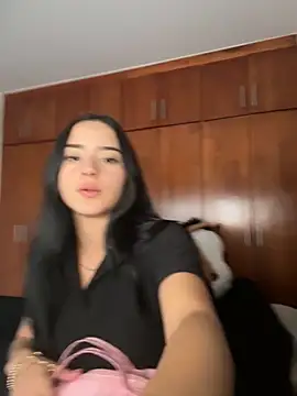 Veronica isaza   online show from 10-17-25, 07:15