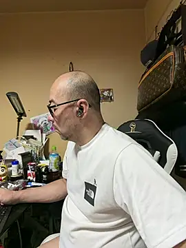 tsugu1105 online show from 06-30-26, 11:38