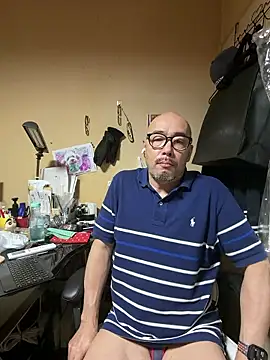 tsugu1105 online show from 06-12-26, 11:30