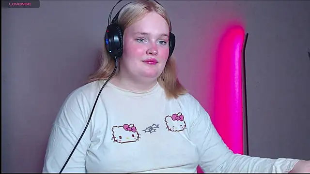 rozzhaos8 online show from 10-31-25, 05:20