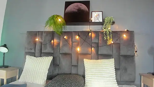 Snapshot of AmbarHills_1 chatting on 05-28-26, 11:38 AmbarHills 1 online show from 05-28-26, 11:38