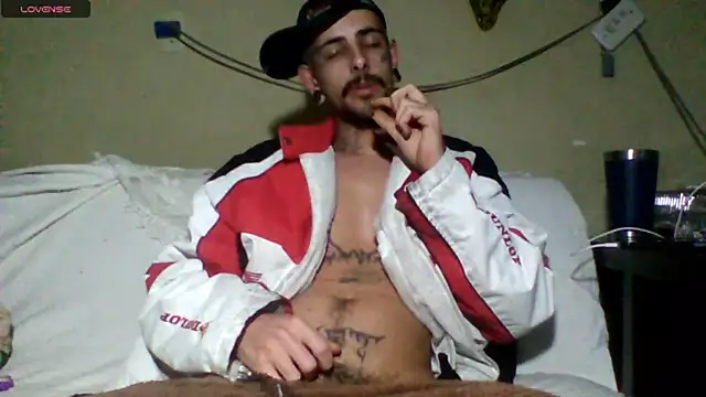 Snapshot of sellvageria chatting on 07-01-26, 02:12 sellvageria online show from 07-01-26, 02:12