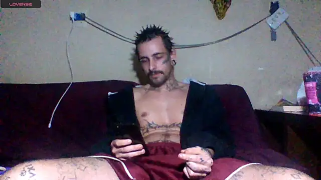 Snapshot of sellvageria chatting on 07-17-26, 10:51 sellvageria online show from 07-17-26, 10:51