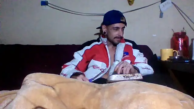 Snapshot of sellvageria chatting on 06-22-26, 05:21 sellvageria online show from 06-22-26, 05:21