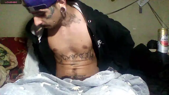 Snapshot of sellvageria chatting on 07-08-26, 12:03 sellvageria online show from 07-08-26, 12:03