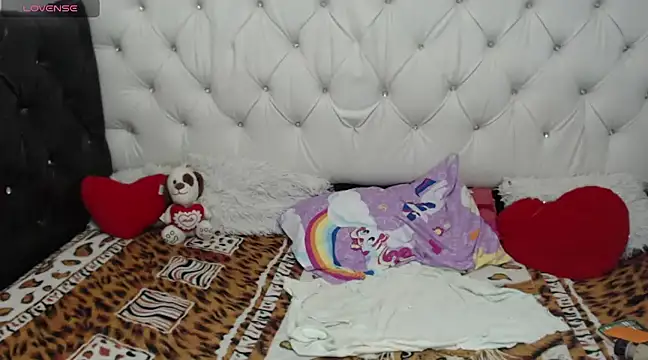 Snapshot of Scarlet_Sensual30 chatting on 03-14-25, 09:35 Scarlet Sensual30 online show from 03-14-25, 09:35
