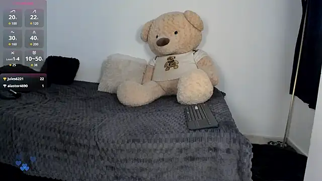 Snapshot of LittleParker chatting on 06-22-26, 02:58 LittleParker online show from 06-22-26, 02:58