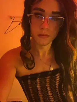 mia foxts online show from 04-08-26, 05:09