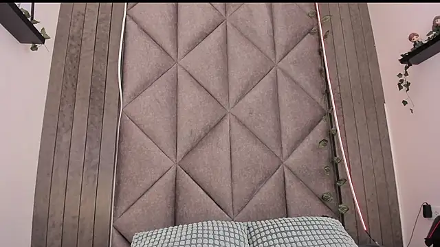 AbbyWathson online show from 11-10-25, 07:52