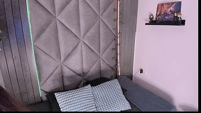 AbbyWathson online show from 10-07-25, 07:37