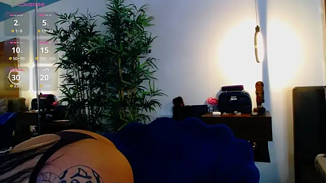 CreamyInkky  online show from 12-23-25, 06:34