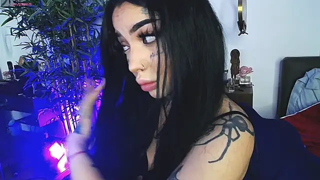 CreamyInkky  online show from 04-15-26, 05:24