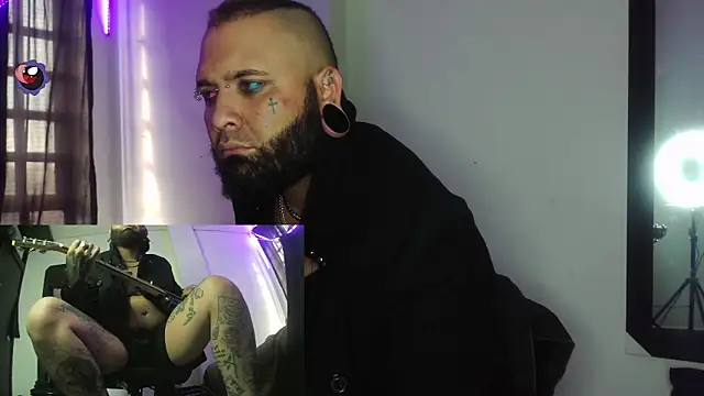 Snapshot of darkclothes chatting on 01-01-25, 08:58 darkclothes online show from 01-01-25, 08:58