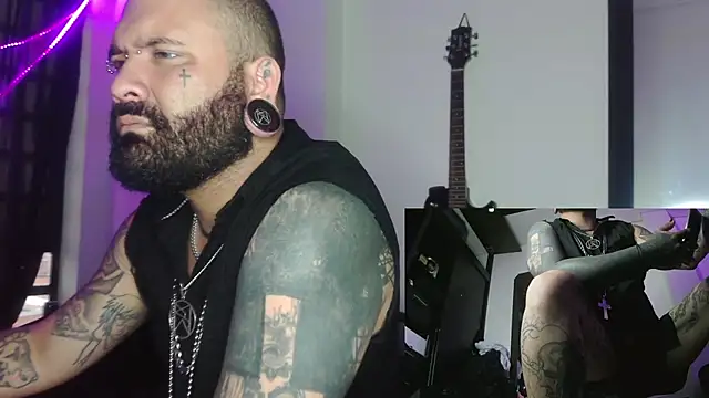 Snapshot of darkclothes chatting on 12-27-24, 11:28 darkclothes online show from 12-27-24, 11:28