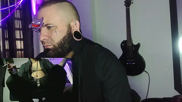 Snapshot of darkclothes chatting on 01-02-25, 07:51 darkclothes online show from 01-02-25, 07:51