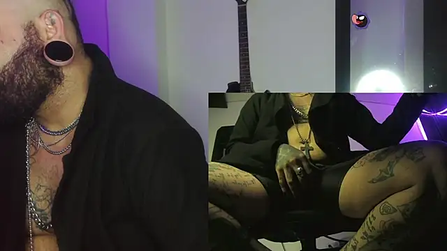 Snapshot of darkclothes chatting on 12-31-24, 04:38 darkclothes online show from 12-31-24, 04:38