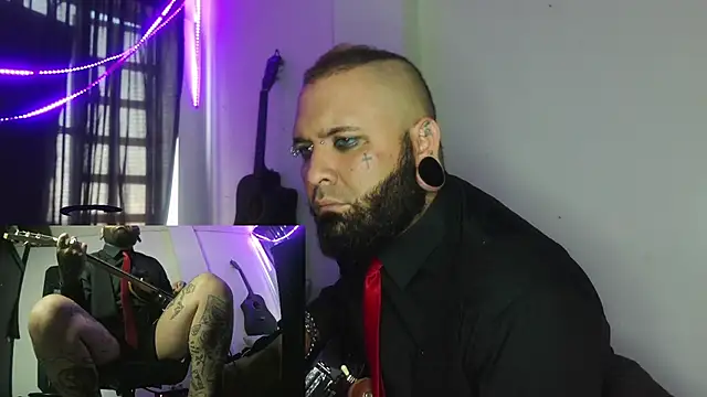 Snapshot of darkclothes chatting on 01-01-25, 04:39 darkclothes online show from 01-01-25, 04:39