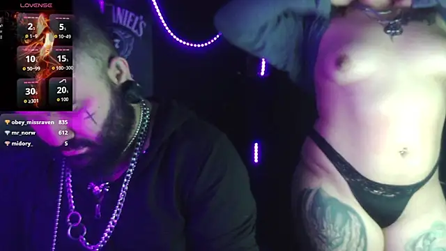 Snapshot of darkclothes chatting on 10-15-25, 07:27 darkclothes online show from 10-15-25, 07:27