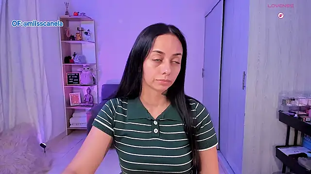 Snapshot of Aleja24Evans chatting on 12-04-25, 02:10 Aleja24Evans online show from 12-04-25, 02:10