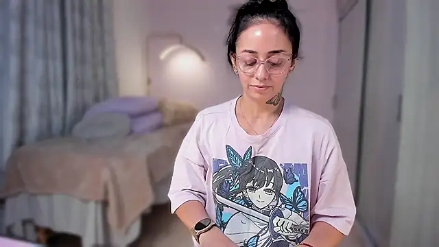 Snapshot of Aleja24Evans chatting on 02-24-26, 01:06 Aleja24Evans online show from 02-24-26, 01:06