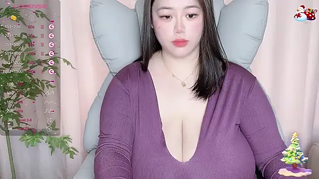 Snapshot of 520-vivo chatting on 03-18-25, 05:23 520-vivo online show from 03-18-25, 05:23