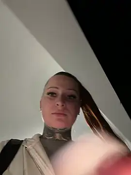 Snapshot of Inked_lorena chatting on 12-22-25, 07:03 Inked lorena online show from 12-22-25, 07:03