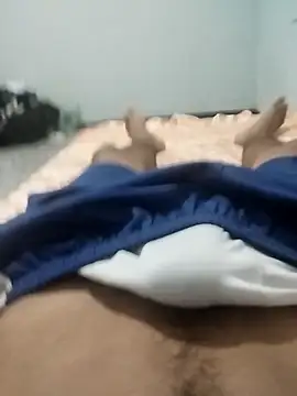 Snapshot of Ricardao13 chatting on 11-09-25, 10:25 Ricardao13 online show from 11-09-25, 10:25