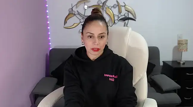 Snapshot of NicoleKitty_ chatting on 02-16-25, 12:52 NicoleKitty  online show from 02-16-25, 12:52