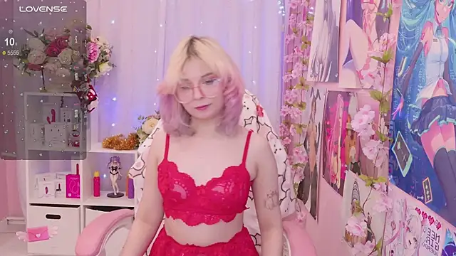 Coconut Mia online show from 12-20-25, 09:06