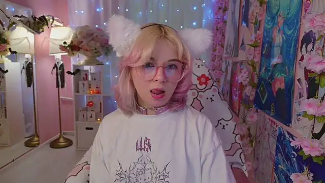 Coconut Mia online show from 10-24-25, 09:47