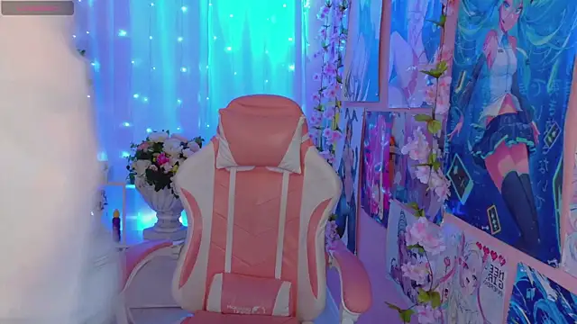 Coconut Mia online show from 05-07-26, 06:22