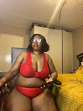 Nomthie online show from 10-25-25, 01:49