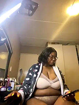 Nomthie online show from 10-20-25, 07:47