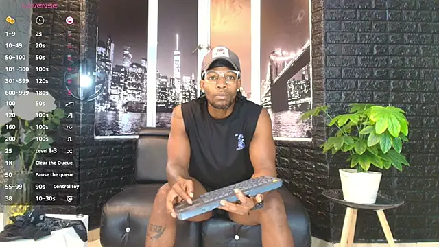 Snapshot of RicoBrown777_ chatting on 10-25-25, 03:49 RicoBrown777 online show from 10-25-25, 03:49