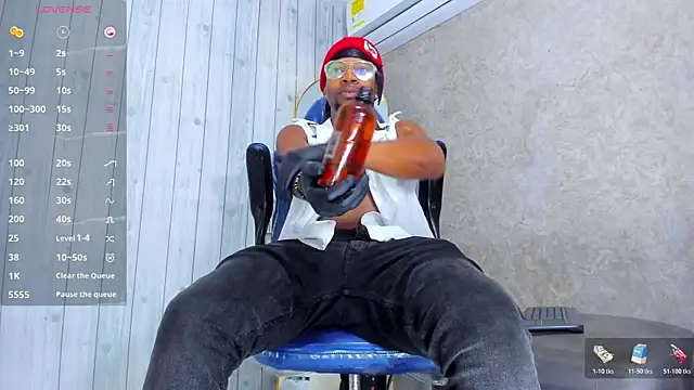 Snapshot of RicoBrown777_ chatting on 07-17-26, 12:24 RicoBrown777 online show from 07-17-26, 12:24