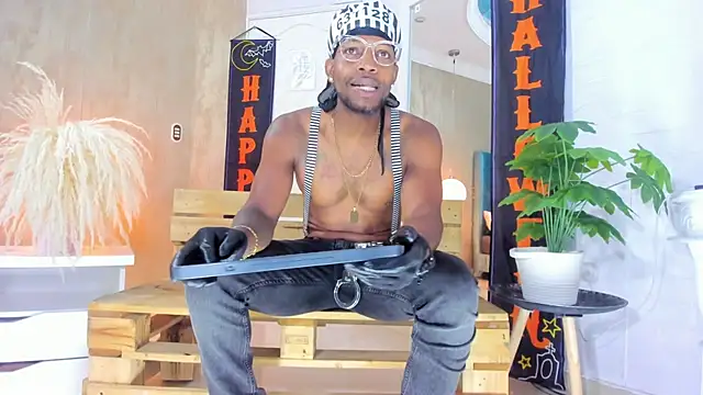 Snapshot of RicoBrown777_ chatting on 10-31-25, 04:42 RicoBrown777 online show from 10-31-25, 04:42