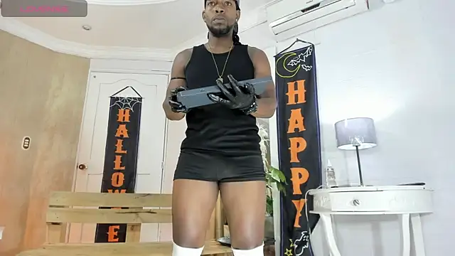 Snapshot of RicoBrown777_ chatting on 10-16-25, 05:05 RicoBrown777 online show from 10-16-25, 05:05