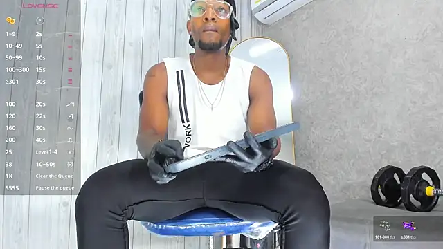 Snapshot of RicoBrown777_ chatting on 07-15-26, 12:34 RicoBrown777 online show from 07-15-26, 12:34