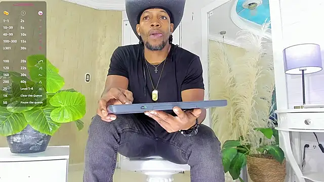 RicoBrown777  online show from 05-07-26, 04:06