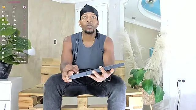 Snapshot of RicoBrown777_ chatting on 07-10-26, 03:39 RicoBrown777 online show from 07-10-26, 03:39