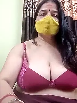Snapshot of IndianAngle chatting on 07-05-26, 04:19 IndianAngle online show from 07-05-26, 04:19