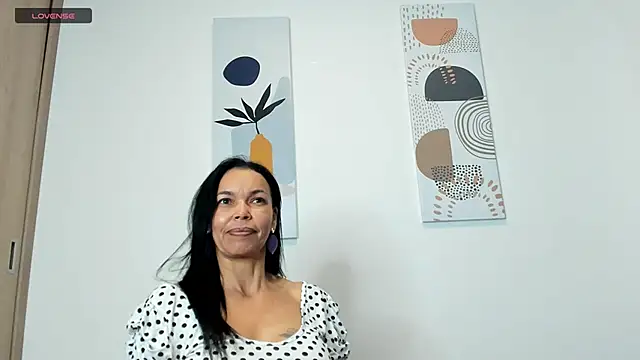 Snapshot of Evawalker_ chatting on 02-21-25, 04:40 Evawalker online show from 02-21-25, 04:40