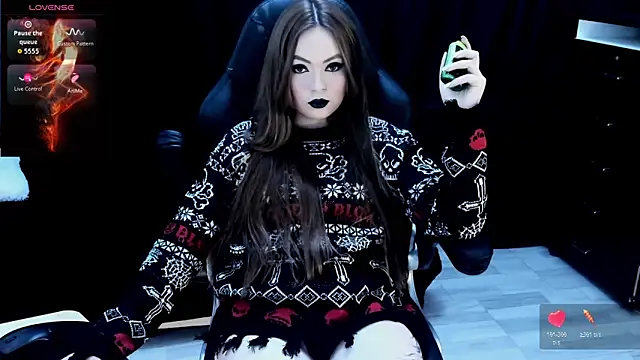 nasty katty  online show from 12-16-25, 09:41