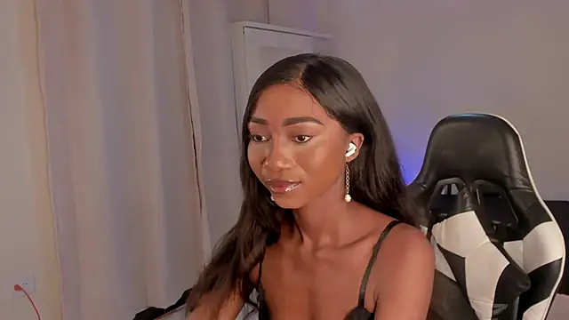 Snapshot of SavannahWildee chatting on 12-19-24, 10:56 SavannahWildee online show from 12-19-24, 10:56