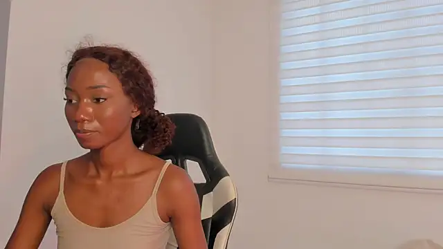 SavannahWildee online show from 06-18-26, 10:26