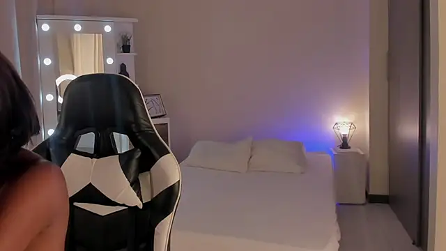 Snapshot of SavannahWildee chatting on 03-22-25, 01:52 SavannahWildee online show from 03-22-25, 01:52